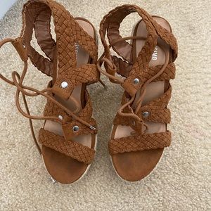 Brown wedges